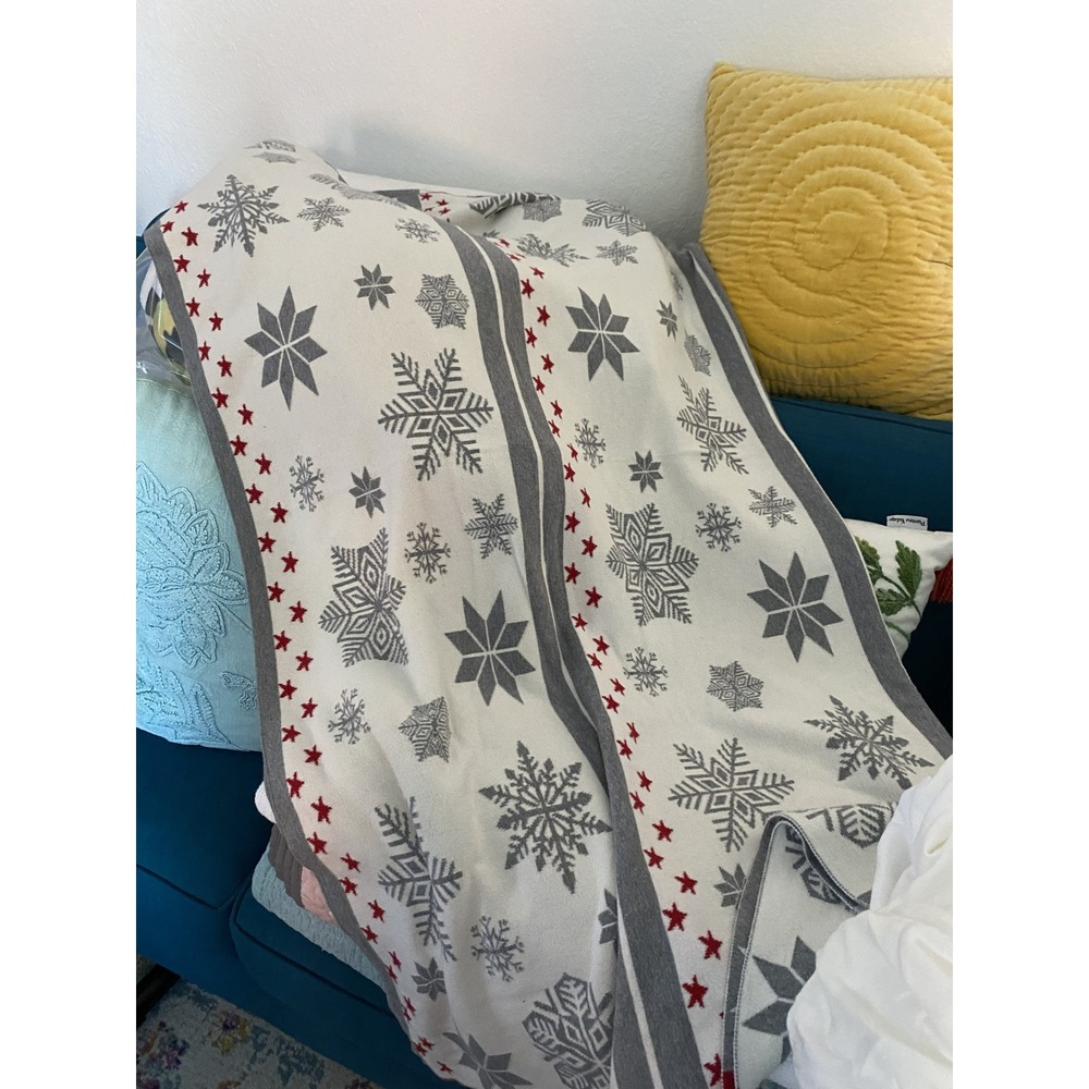 Winter-themed, reversible 100% cotton knit Artisan de Luxe Home throw blanket - Picture 10 of 10